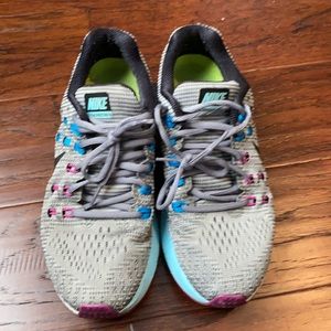 Nike zoom structure 19 dynamic support size 8